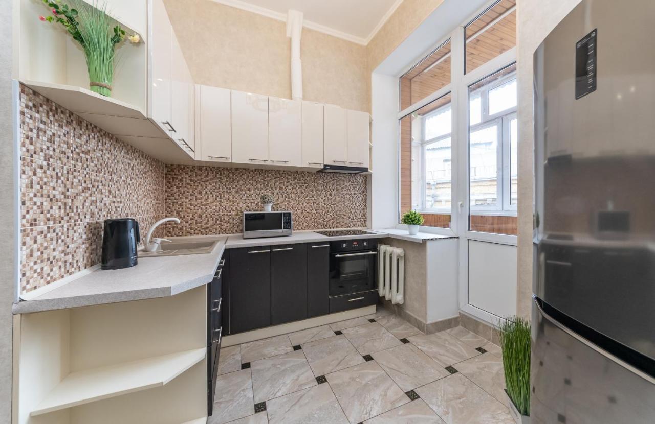 Maidan, Khreschatyk 3Br Kyiv Exterior photo
